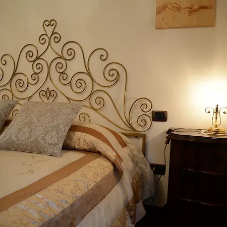 Sinatra Bed & Breakfast